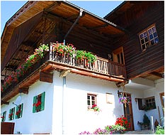 Urlaub auf dem Bauernhof Sexten Hochpustertal Südtirol: Innerrauthof Zimmer mit Frühstück